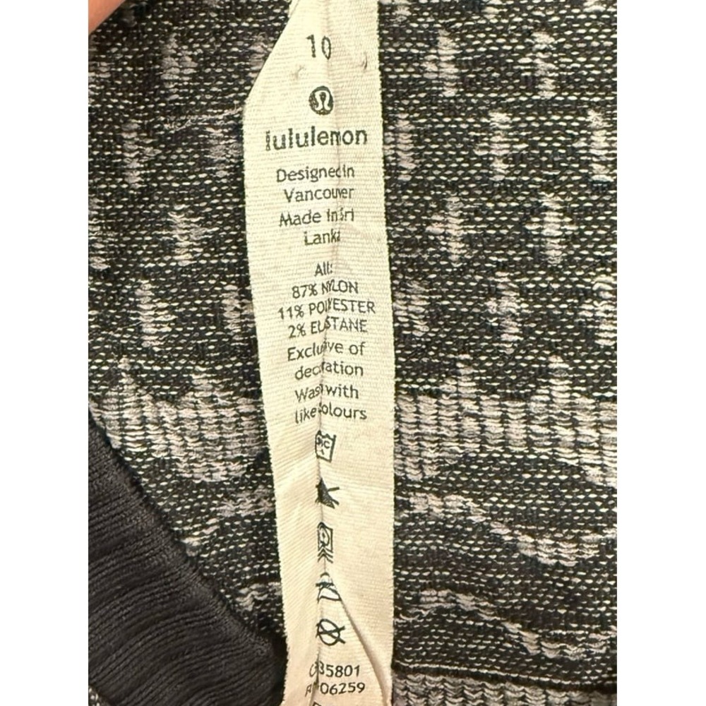 Lululemon Women's Size 10 Long Sleeve Top Gray Black‎ - Picture 4 of 4